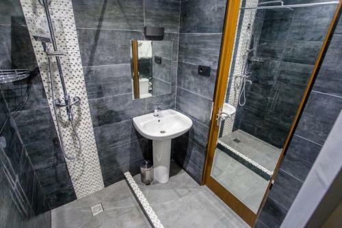 Kvariati Riviera Pearl Apartment