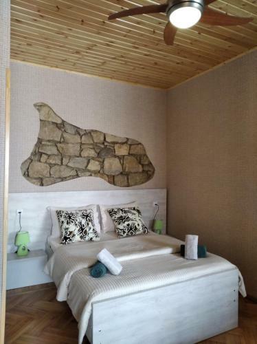 Hostal Guesthouse Litoros