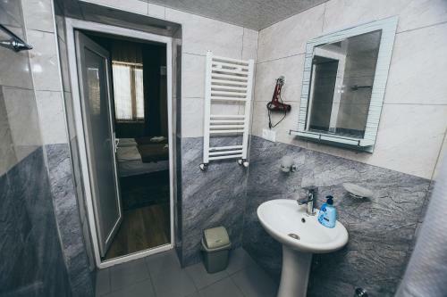 Hostal Kutaisi Sunrise