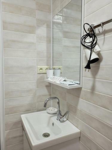 Hostal Hotel Dika
