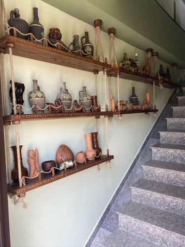 Bed & Breakfast Art Hole