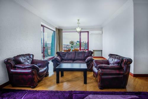 The Views Apartment