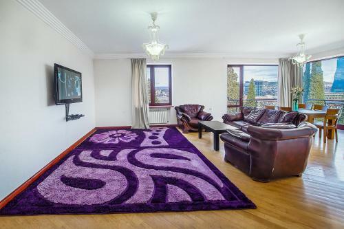 The Views Apartment