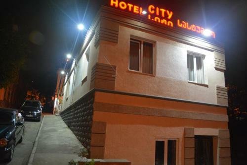 Hostal City Hotel