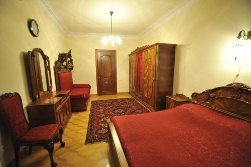 Apartment On Gia Chanturia Str 5