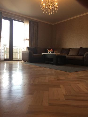 Vip Apartment At Gamrekeli Str 1