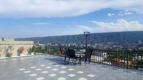 Bed & Breakfast Upstairs Hotel Tbilisi