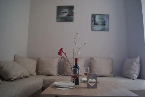 Vazi Aparthotel