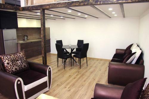 Apartment On Tabidze