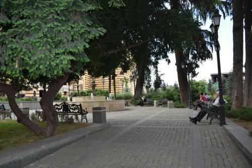 Tbilisi Modern Apartment On Rustaveli Avenue
