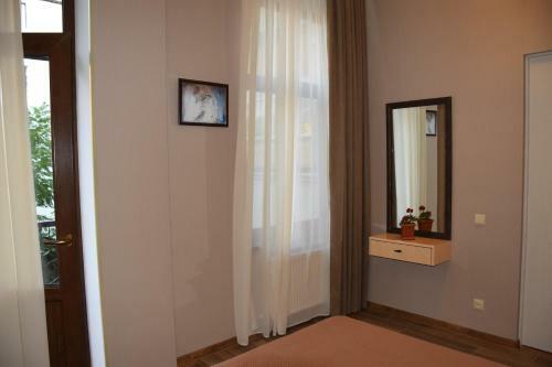 Tbilisi Modern Apartment On Rustaveli Avenue