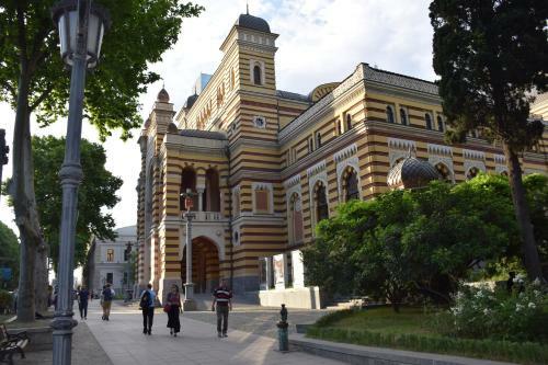 Tbilisi Modern Apartment On Rustaveli Avenue