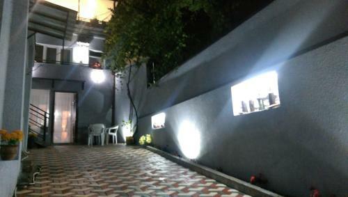 Hostal Hotel New Avlabari