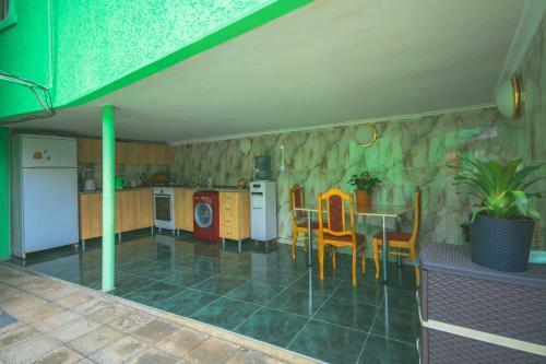 Hostal Sister's Warm Guest House