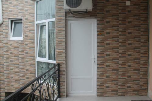 Hostal Rudi Guest House