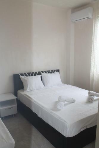 Hostal Rudi Guest House