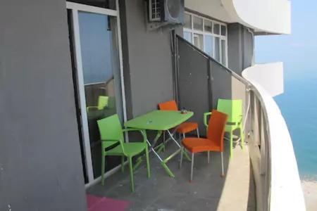 Apartment On Kobaladze Str 2