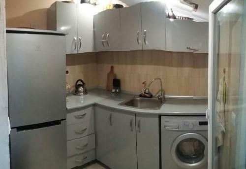 Apartment On Baratashvili Street