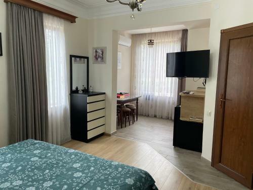 Hostal Temo Guest House 10