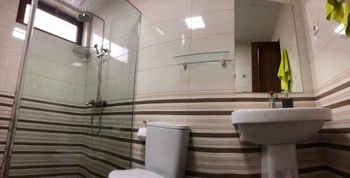 Hostal Temo Guest House 10