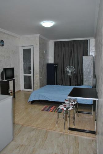 Apartment 8a