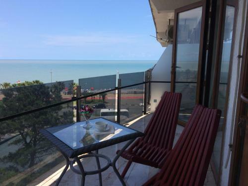 Apartamenti V Batumi Celazzer