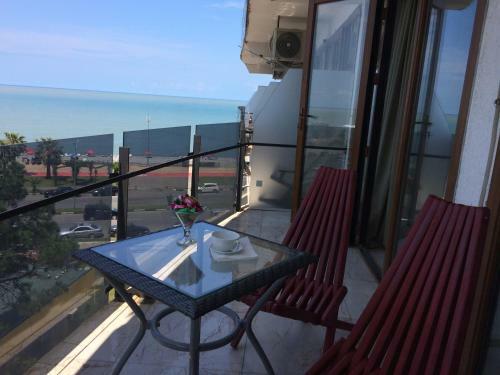 Apartamenti V Batumi Celazzer