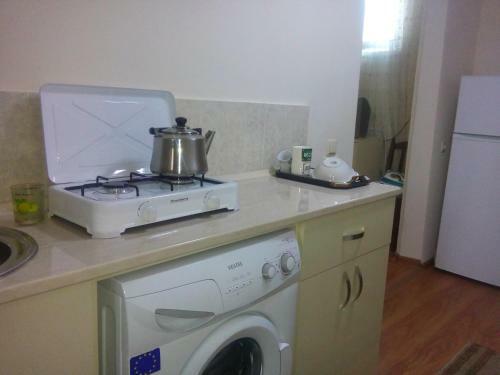 Hostal Guesthouse Mzeona