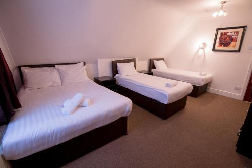 Bed & Breakfast Rotana Hotel