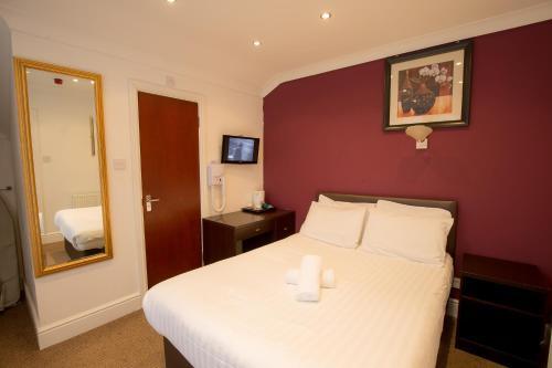 Bed & Breakfast Rotana Hotel