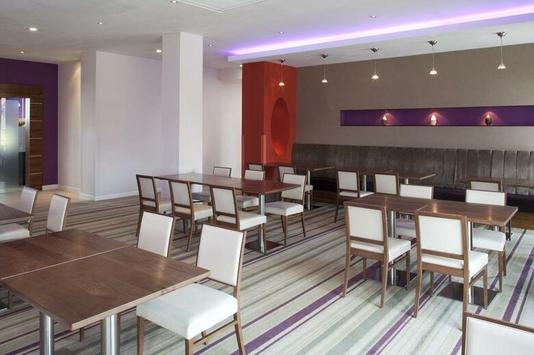 Hotel Holiday Inn Express London - Newbury Park