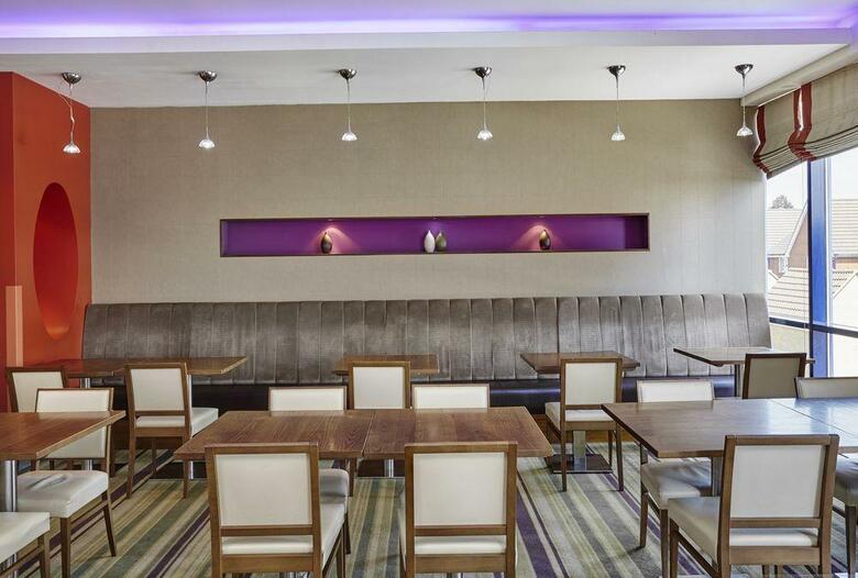 Hotel Holiday Inn Express London - Newbury Park
