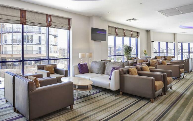 Hotel Holiday Inn Express London - Newbury Park