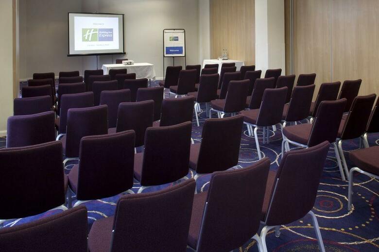 Hotel Holiday Inn Express London - Newbury Park
