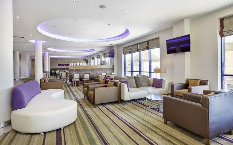 Hotel Holiday Inn Express London - Newbury Park