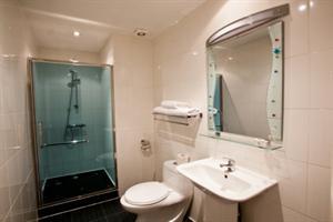 Hostal Rossmore Hotel