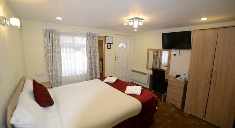 Cranbrook Hotel