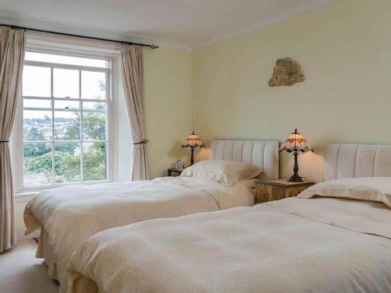 Bed & Breakfast Lammas Park House