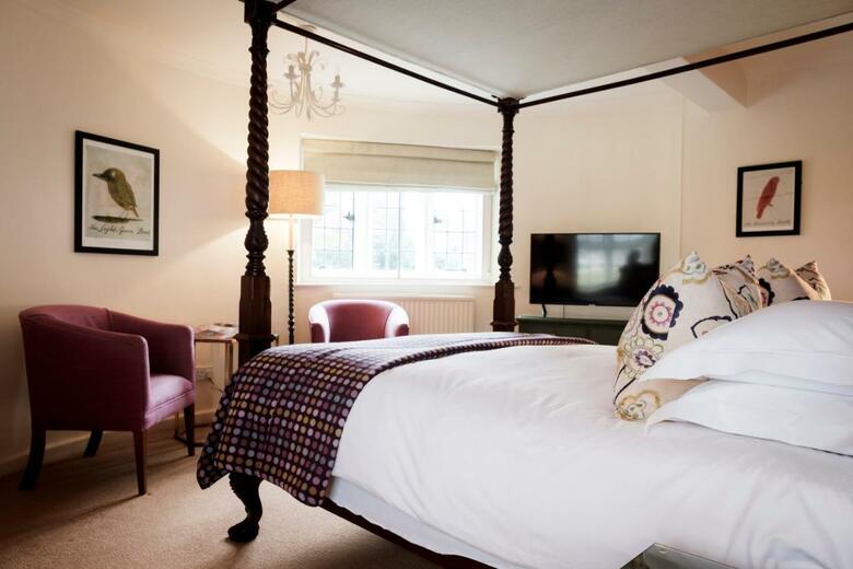The Bear Of Rodborough Hotel