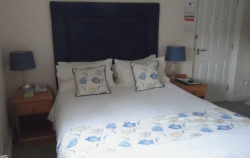 Hostal Charles House