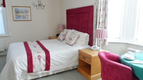 Hostal Charles House