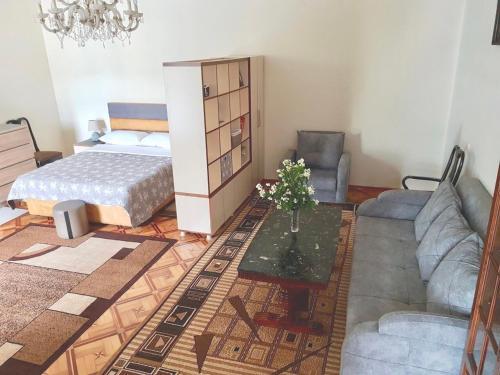Posada Sweet Home At Ninoshvili 3