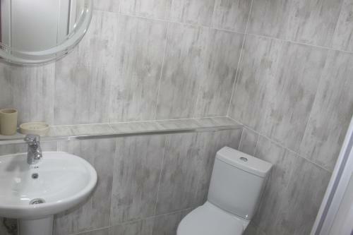 Hostal Greenview Guesthouse