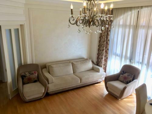Light Apartment On Rustaveli Avenue