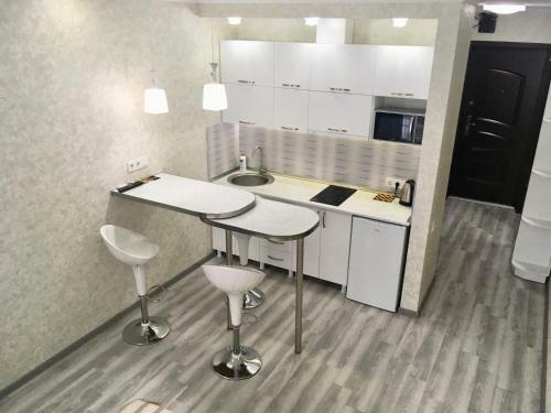 Light Breeze In Real Palace Apartments
