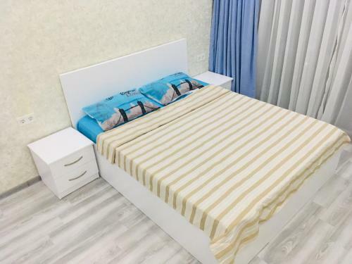 Light Breeze In Real Palace Apartments