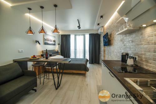 Orange Sky Apartments Beach Tower