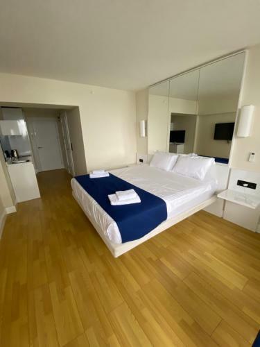 Apartamentos Orbi City Sea Side
