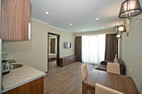 Holiday Batumi Apartment.2513