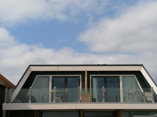 4t4 Apartment B